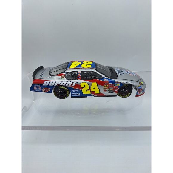 Action Racing 2003 JEFF GORDON 24 DuPont / The Wright Brothers 1:24 Monte Carlo - Picture 1 of 12